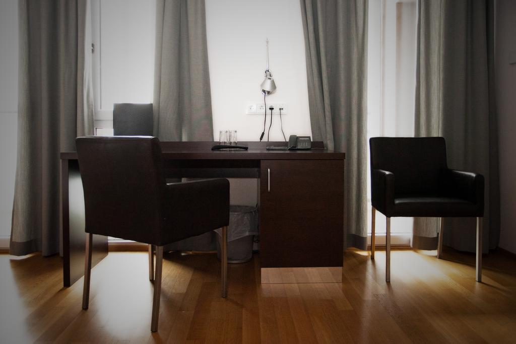 Schwarzer Baer 4* Linz
