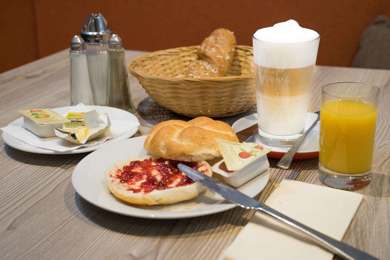 Hotel Schwarzer Baer Linz